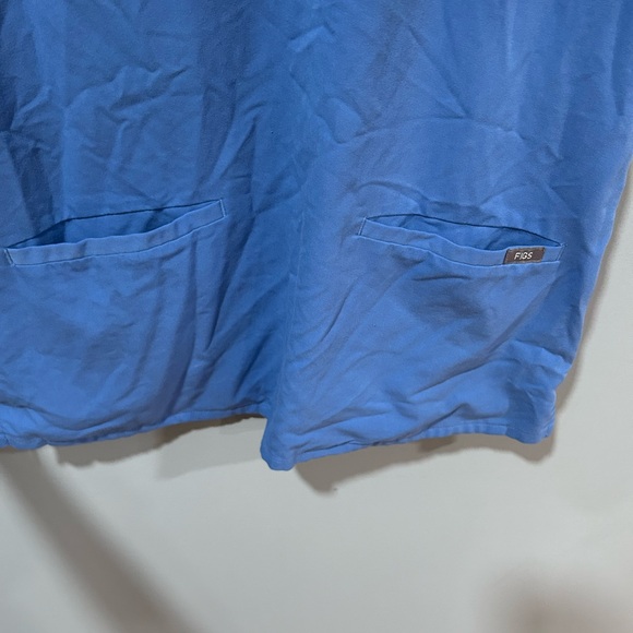 Figs technical scrub shirt size medium blue - Picture 5 of 7